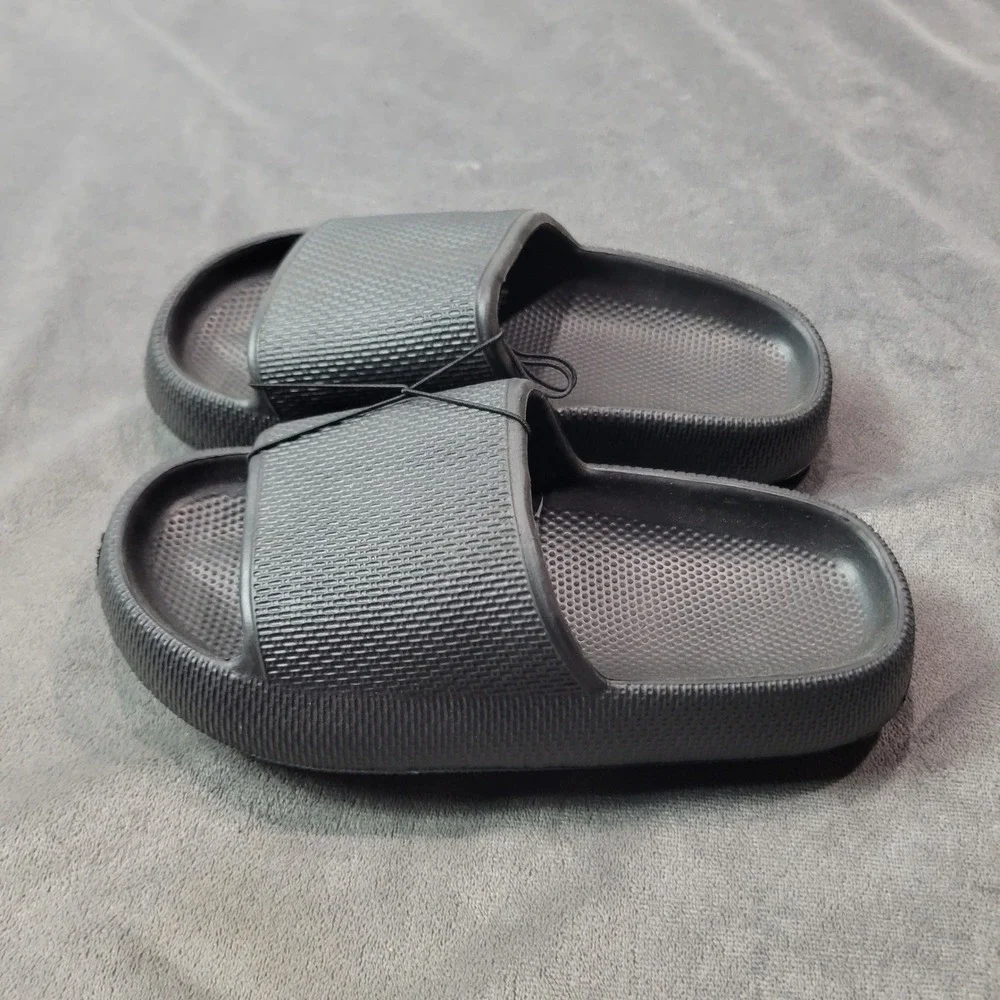 Black‎ EVA Foam Cloud Slide Sandals Platform Pillow Slippers Size S 11/12 Kids